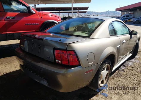 2002 Ford Mustang z USA, uszkodzony, nr VIN 1FAFP40482F107514